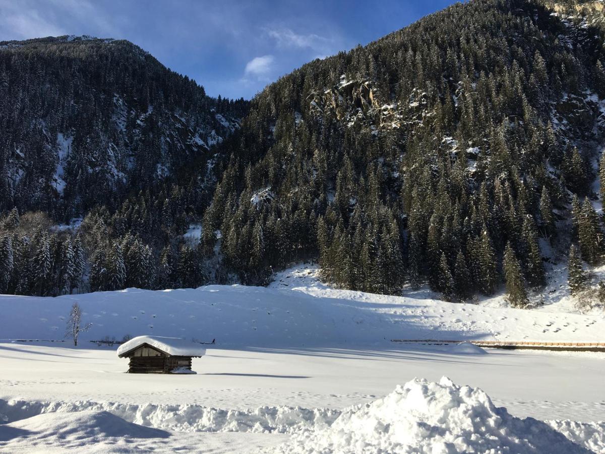 Appartements Fam. Gleinser Mirella Neustift im Stubaital Exterior photo